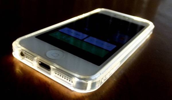 iPhone 5s/5用 SPIGEN SGPウルトラ・ハイブリッド(クリスタル・クリア)光る