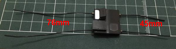 ワイヤーDを45mm×2本、76mm×2本にカットし、先端に瞬間接着剤を少量塗り、エレクトリックシステムパーツBに取り付ける