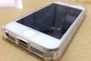 iPhone 5s/5用 SPIGEN SGPウルトラ・ハイブリッド(クリスタル・クリア)